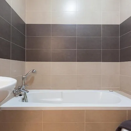 Beautiful 2br Just Off The Promenade With Seaviews By 360 Estates * St. Paul's Bay