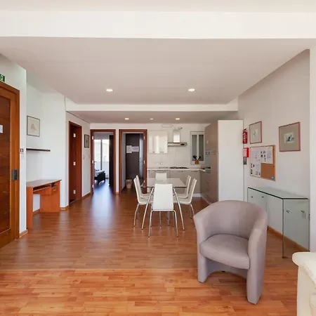 Apartamento Beautiful 2br Just Off The Promenade With Seaviews By 360 Estates